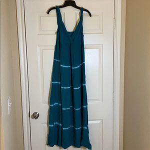 Liz Lange Maternity teal tie-dye dress